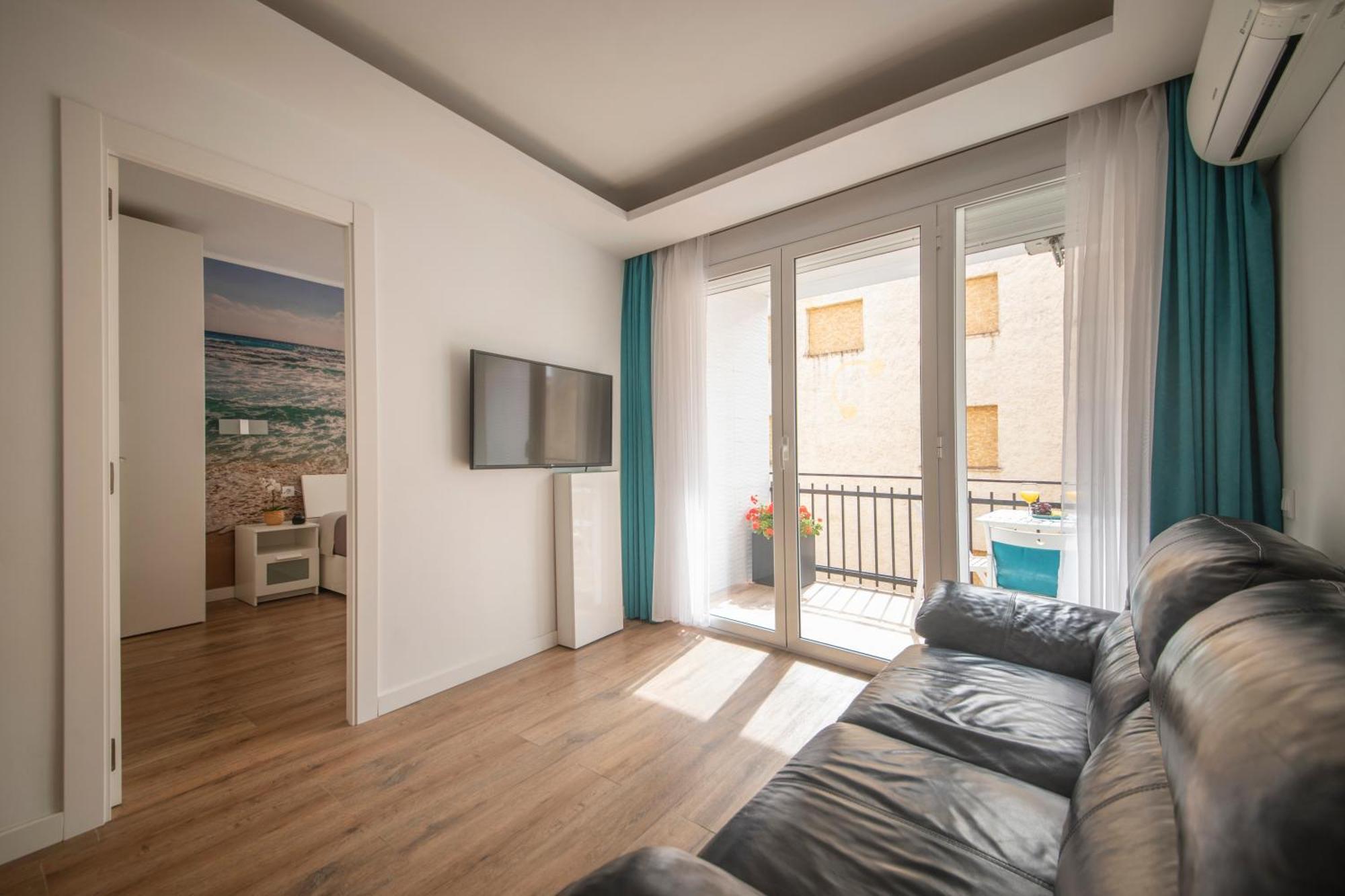 Apartamento A 100 Metros De La Playa ปิเนดาเดมาร์ ภายนอก รูปภาพ